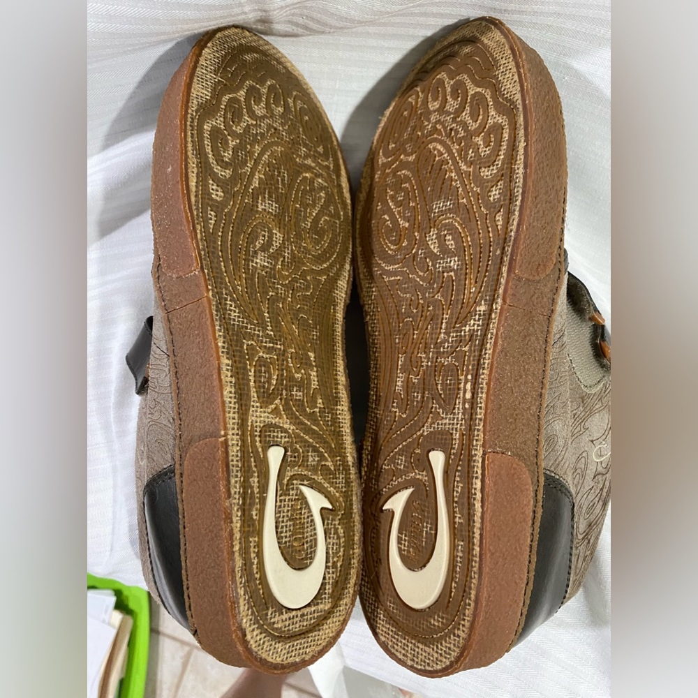 Men’s shoes by OluKai, Kaha, brand new, size 9